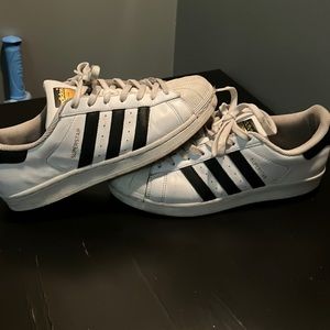 Adidas superstars